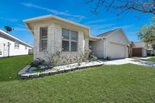 33 Clara Barton Ln, Galveston, TX 77551 - Photo 9