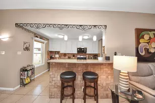 33 Clara Barton Ln, Galveston, TX 77551 - Photo 15