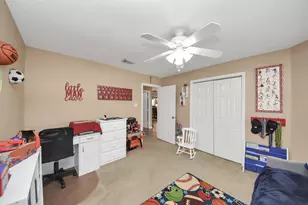 33 Clara Barton Ln, Galveston, TX 77551 - Photo 17