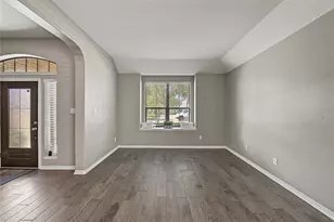6723 Sotoria Ln, Sugar Land, TX 77479 - Photo 5