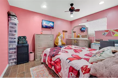 10010 Valley Park Drive, Houston, TX 77078 - Photo 17