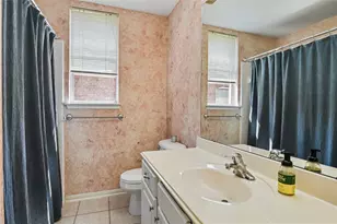 5710 Shady Hollow Ct, Rosharon, TX 77583 - Photo 21