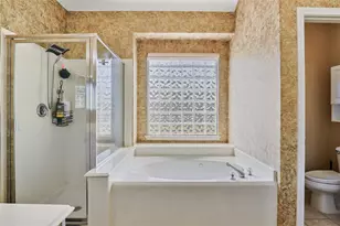 5710 Shady Hollow Ct, Rosharon, TX 77583 - Photo 15
