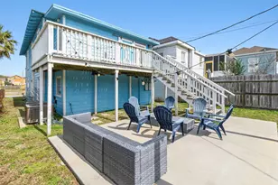 1309 Ursuline St, Galveston, TX 77550 - Photo 33