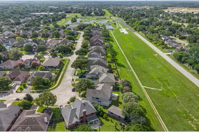 3131 Genessee Creek Lane, Friendswood, TX 77546 - Photo 3