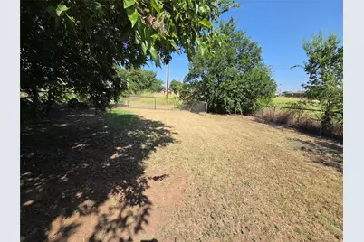 503 N Electra Street, Electra, TX 76360 - Photo 13