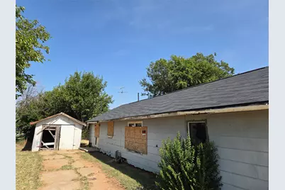 503 N Electra Street, Electra, TX 76360 - Photo 11