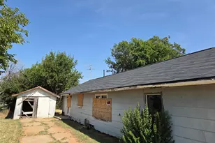 503 N Electra St, Electra, TX 76360 - Photo 11