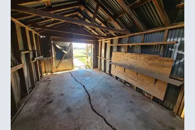 503 N Electra Street, Electra, TX 76360 - Photo 9