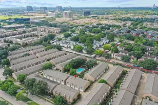 9850 Pagewood Ln, Houston, TX 77042 - Photo 35