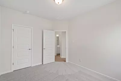 8927 Silver Bluff Lane, Baytown, TX 77521 - Photo 17