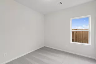 8927 Silver Blf Ln, Baytown, TX 77521 - Photo 19