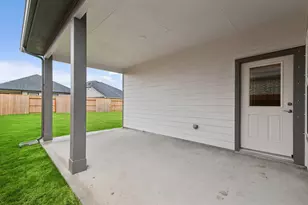 8927 Silver Blf Ln, Baytown, TX 77521 - Photo 25