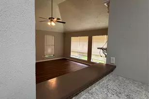 8662 Pearl Point St, Houston, TX 77044 - Photo 13