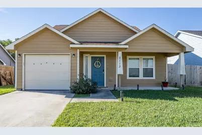 2113 W Gulf Street, Baytown, TX 77520 - Photo 1