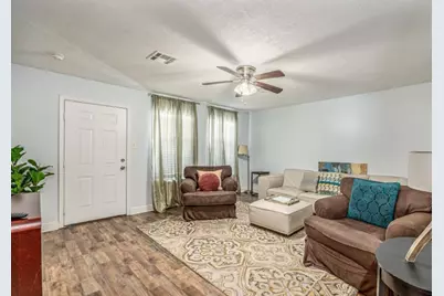 2113 W Gulf Street, Baytown, TX 77520 - Photo 13