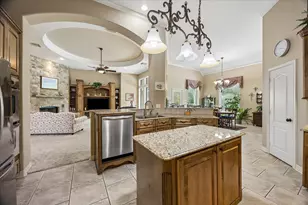 3391 Clearwood Cir, Alvin, TX 77511 - Photo 17