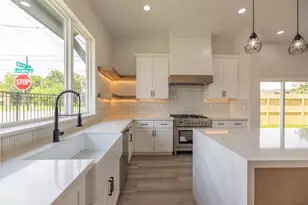 1816 West St, Houston, TX 77026 - Photo 9