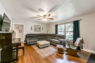 1102 W Hart Ave, Pasadena, TX 77506 - Photo 15