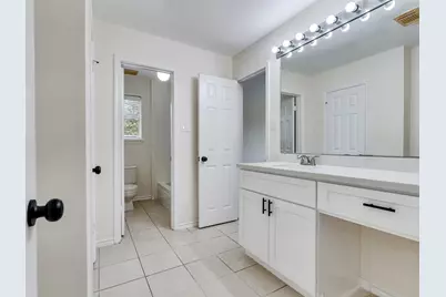 4510 Chestnut Meadow Drive, Sugar Land, TX 77479 - Photo 27
