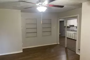 5939 Belarbor St, Houston, TX 77033 - Photo 5