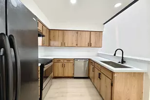 6217 Ludington Dr, Houston, TX 77035 - Photo 9