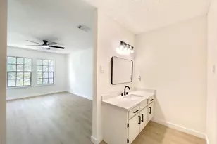 6217 Ludington Dr, Houston, TX 77035 - Photo 25