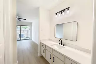 6217 Ludington Dr, Houston, TX 77035 - Photo 29