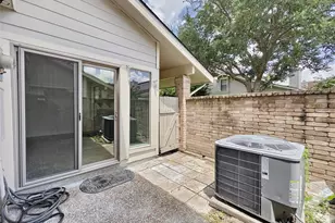 6217 Ludington Dr, Houston, TX 77035 - Photo 37
