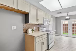 11731 Flushing Meadows Dr, Houston, TX 77089 - Photo 5