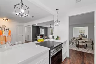 6126 Knotty Post Ln, Spring, TX 77373 - Photo 5