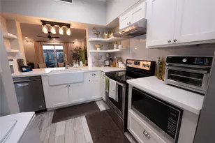 7447 Brompton St, Houston, TX 77025 - Photo 11