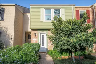 7447 Brompton St, Houston, TX 77025 - Photo 1