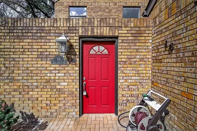 16 Town Oaks Place, Bellaire, TX 77401 - Photo 3