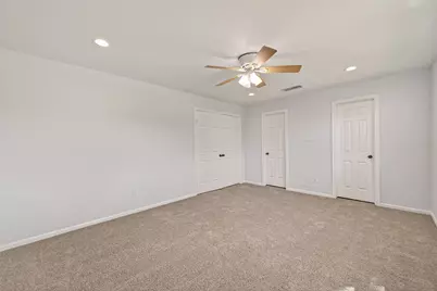 16 Town Oaks Place, Bellaire, TX 77401 - Photo 35