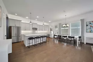 8710 Strongoak Ln., Houston, TX 77055 - Photo 7