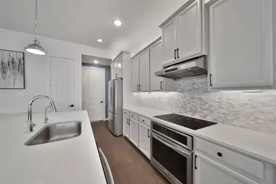 8710 Strongoak Lane, Houston, TX 77055 - Photo 11