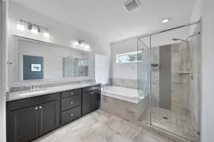 8710 Strongoak Ln., Houston, TX 77055 - Photo 17