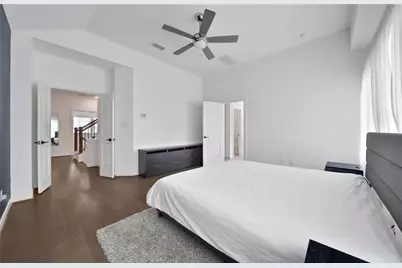 8710 Strongoak Lane, Houston, TX 77055 - Photo 15