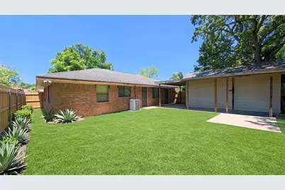 10110 Royal Oaks Drive, Houston, TX 77016 - Photo 9