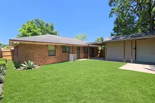 10110 Royal Oaks Dr, Houston, TX 77016 - Photo 9
