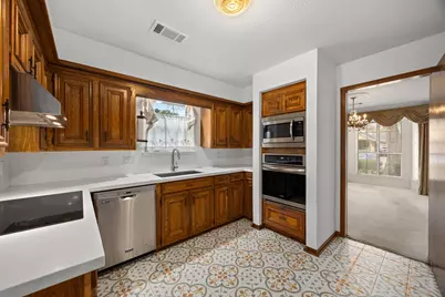 15702 Mesa Verde Drive, Houston, TX 77059 - Photo 17