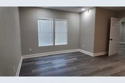 917 Temple Drive, Hitchcock, TX 77563 - Photo 11