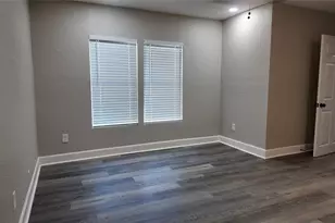 917 Temple Dr, Hitchcock, TX 77563 - Photo 11