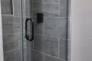 917 Temple Dr, Hitchcock, TX 77563 - Photo 13