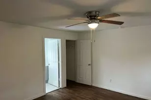 4711 3rd St, Bacliff, TX 77518 - Photo 5