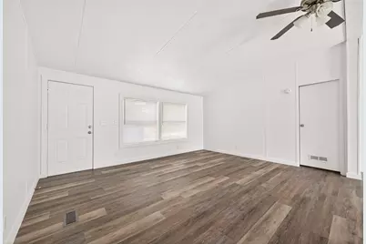 6018 Barney Lane, Rosharon, TX 77583 - Photo 9