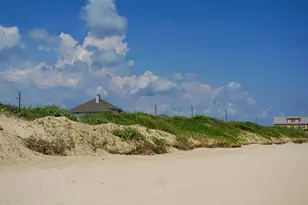 886 Sandollar, Crystal Beach, TX 77650 - Photo 25