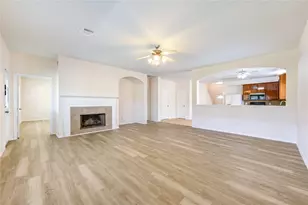1723 Manor Dr, Baytown, TX 77521 - Photo 5