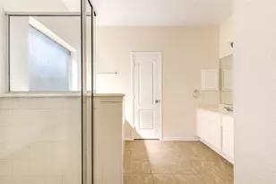 1723 Manor Dr, Baytown, TX 77521 - Photo 19
